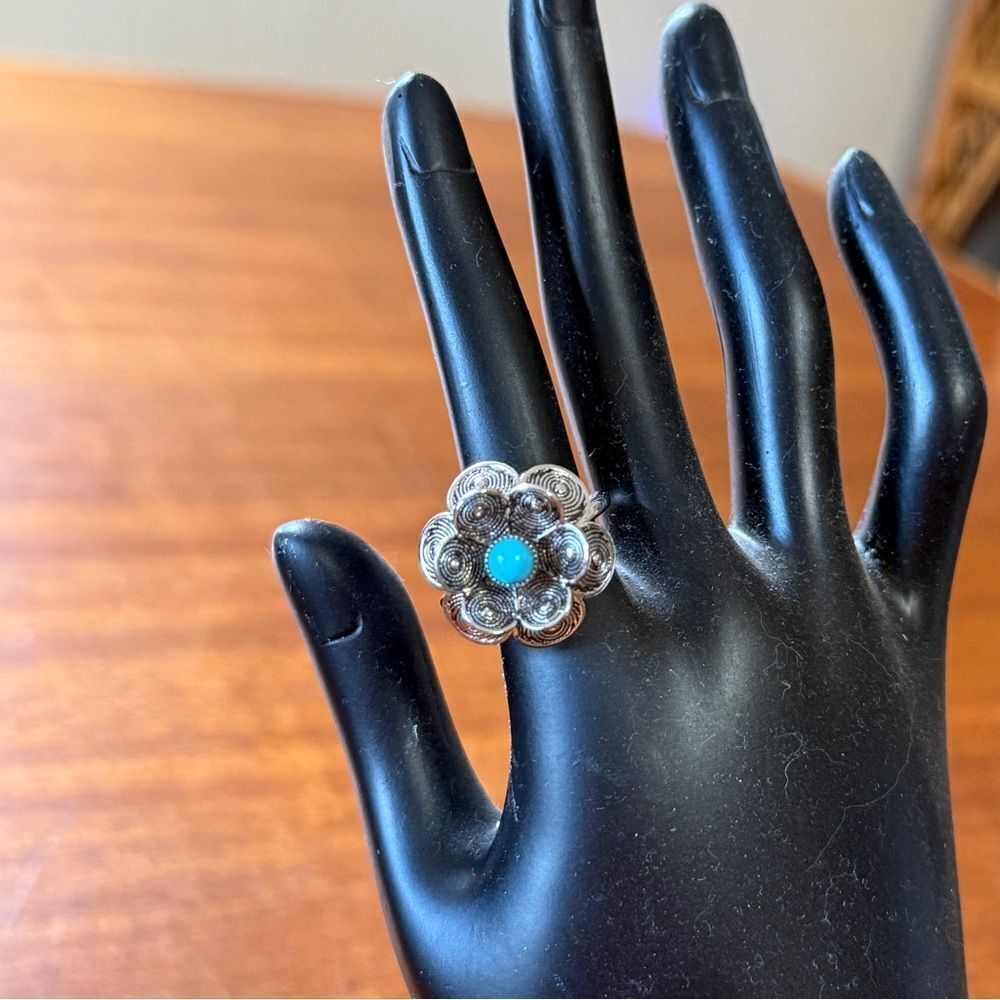 Vintage 1971 Sarah Coventry Blue Buttercup Ring Silver Tone and Turquoise
